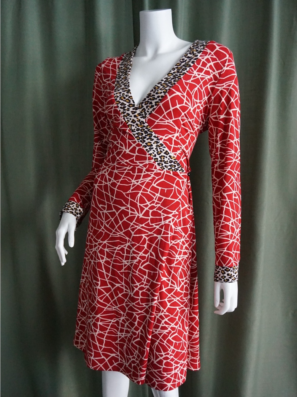 BCBGMAXAZARIA Vintage Stretch Leopard Animal Print Wrap Dress - Size XL